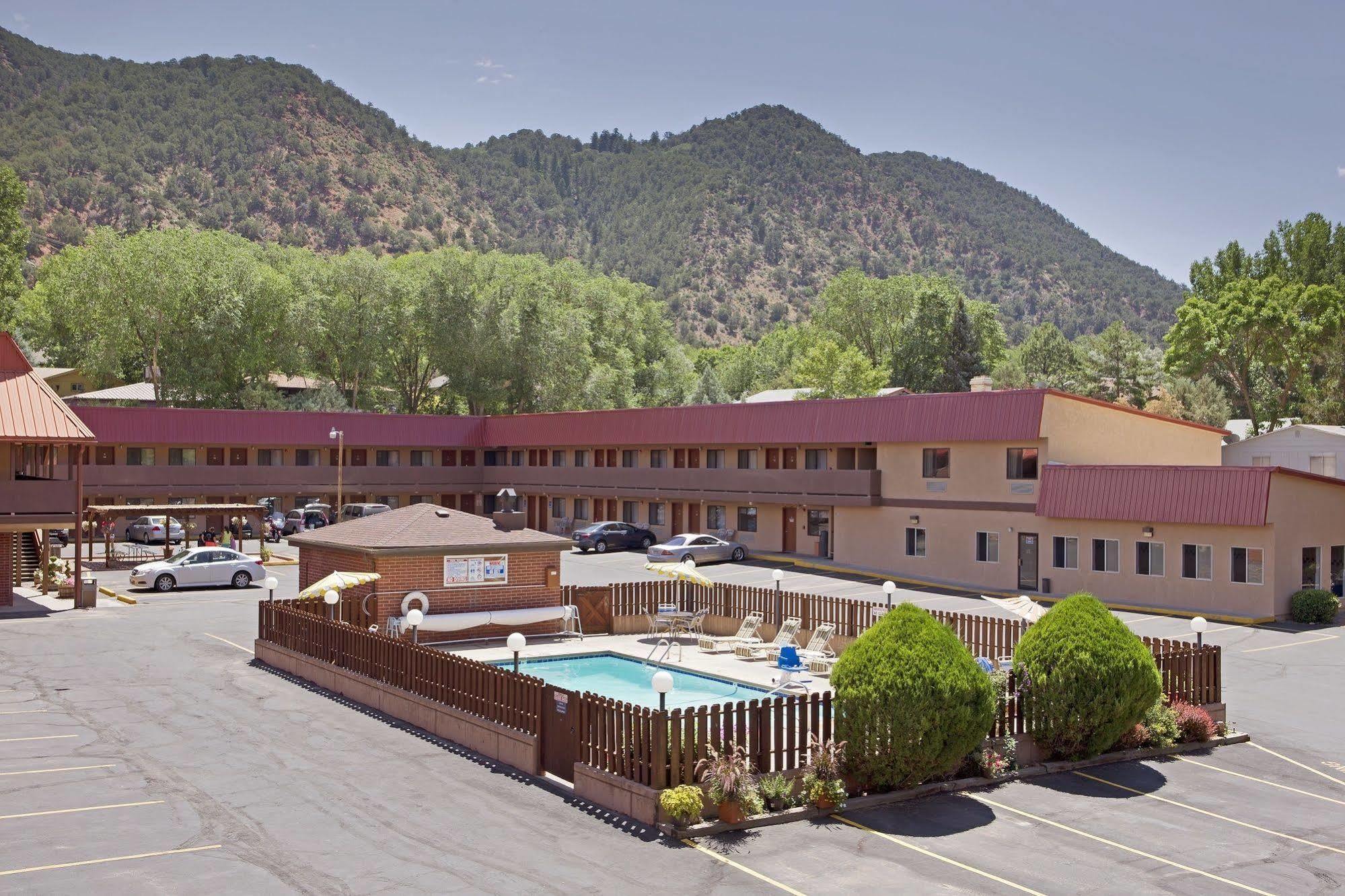 Glenwood Springs Cedar Lodge Luaran gambar
